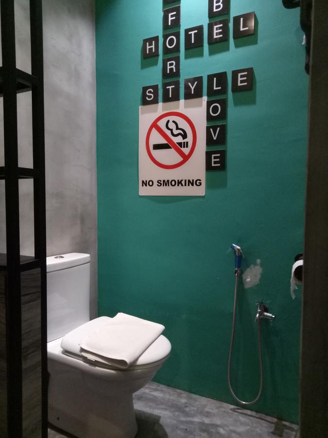 Tube Hotel Klebang Melaka Εξωτερικό φωτογραφία